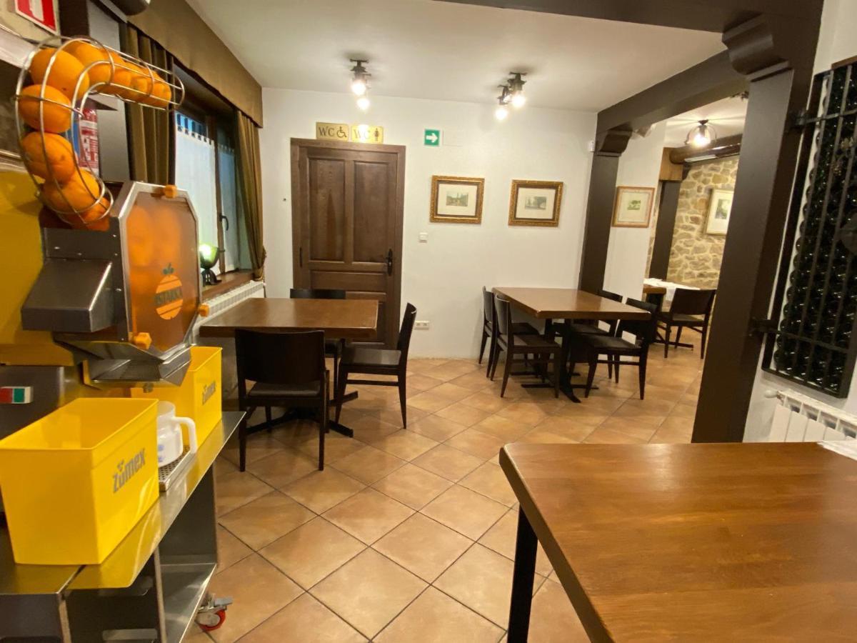 Posada Y Apartamentos Trebuesto De Guriezo Εξωτερικό φωτογραφία